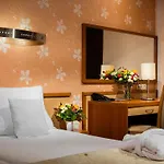 Hotel Victor Desilva 3*