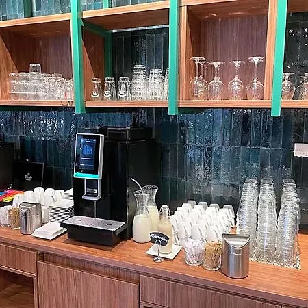 Victor Desilva Hotel