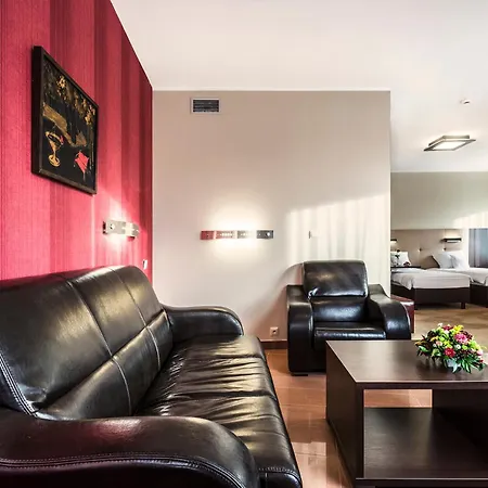 Hotel Hotel Victor Pruszków DeSilva