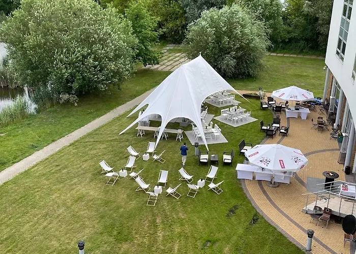 Victor Desilva Hotel